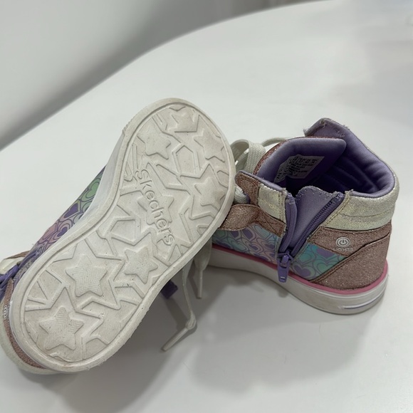 Skechers Girls Twinkle Toes size 10,5. Wearing twice like new. - Picture 3 of 7